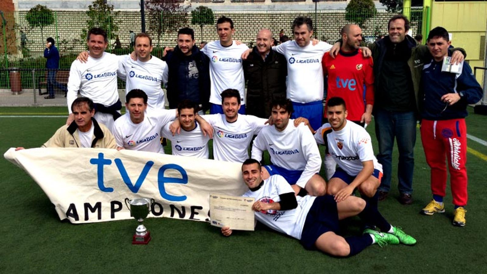 El equipo de fútbol de RTVE se ha proclamado campeón del torneo de medios después de imponerse en la final a MarcaTV por 4-3.
