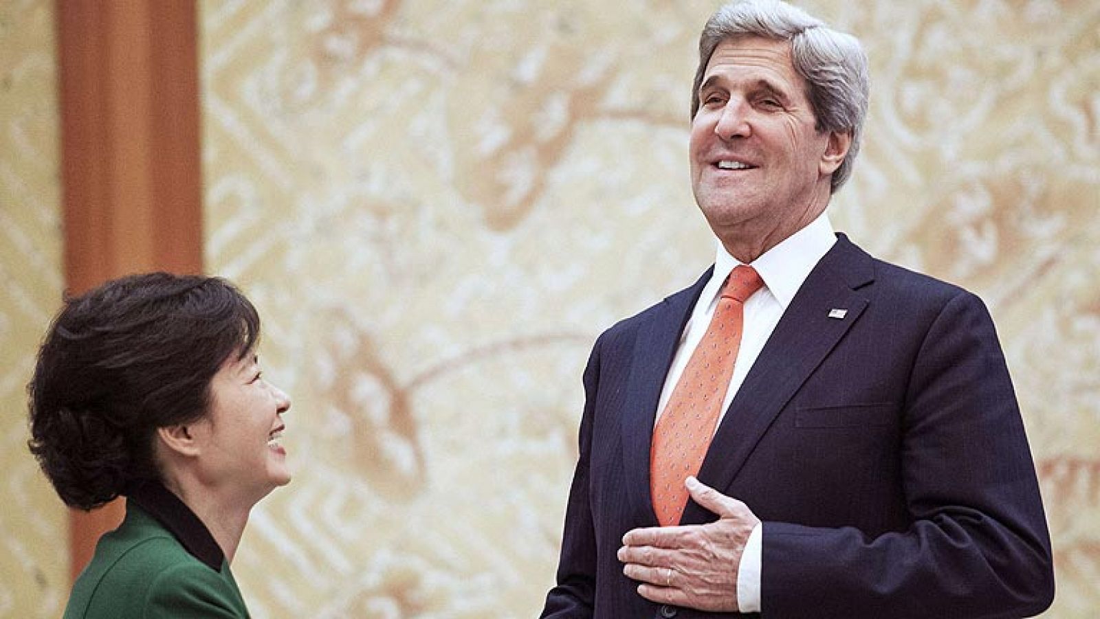 John Kerry visita Seúl para demostrar su alianza frente a Pyongyang