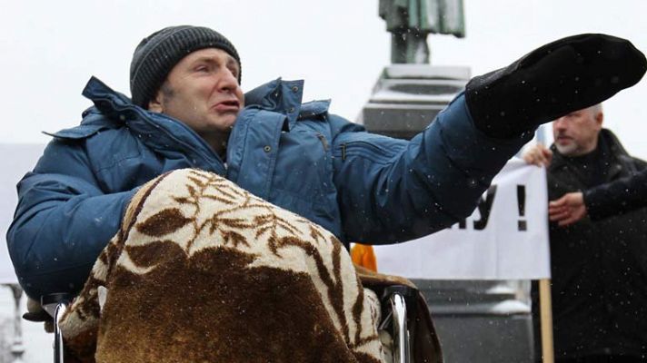 Telediario 1 - Muere un periodista ruso atacado