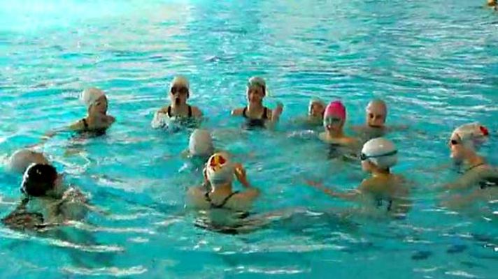 Telediario 1 - Las sirenas de la sincronizada entrenan en Asturias