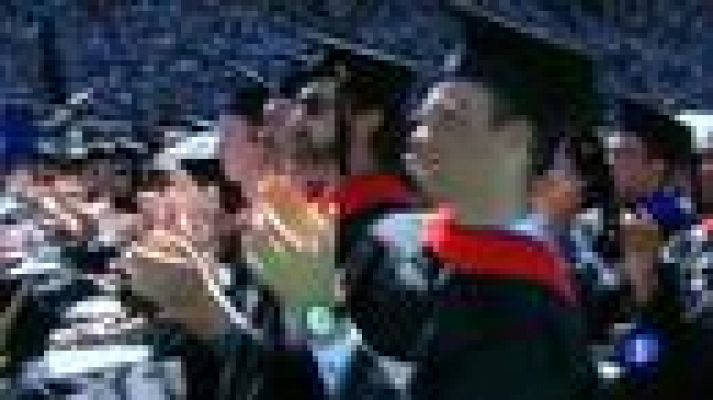 Telediario 1 - Jóvenes en paro de EE.UU. demandan a sus universidades por "falsas expectativas laborales"