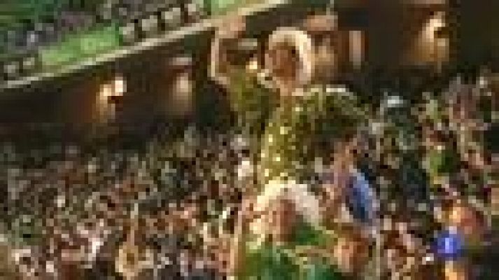 Telediario 1 - El Betis arregla el derbi con un gol de Nosa