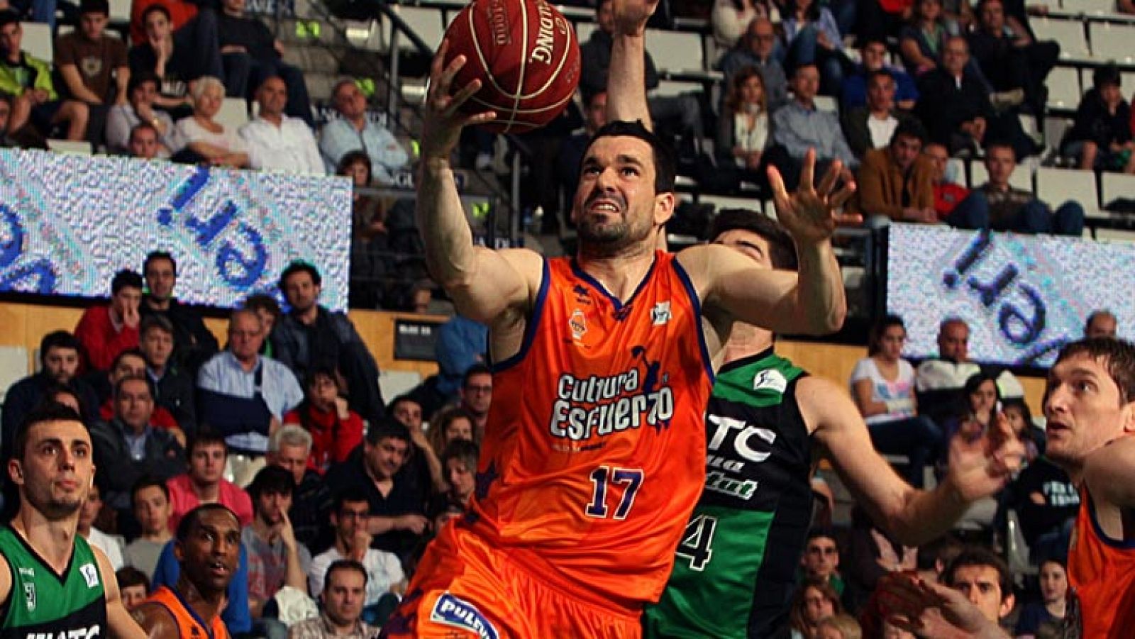 Baloncesto en RTVE: FIATC Mutua Joventut 74-92 Valencia Basket | RTVE Play