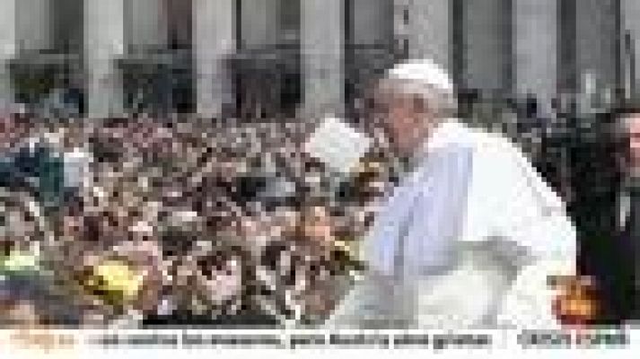 El papa nombra un consejo consultivo para que le aconsejen y revisen la Curia