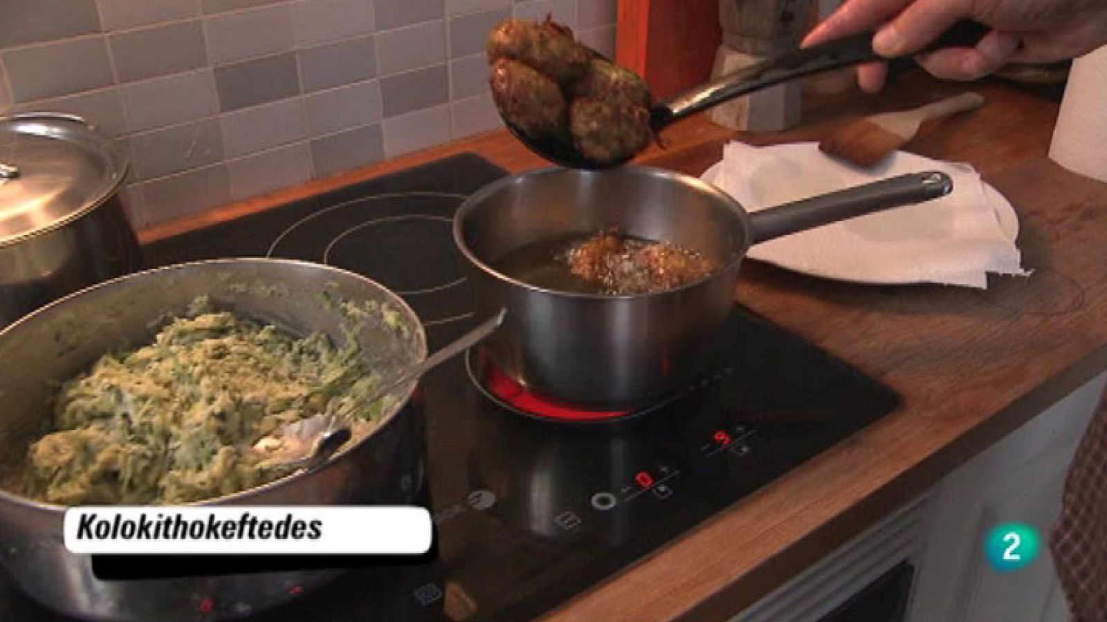 Babel en TVE - Sabores del mundo: Grecia - Croquetas de calabacín y tzaziki