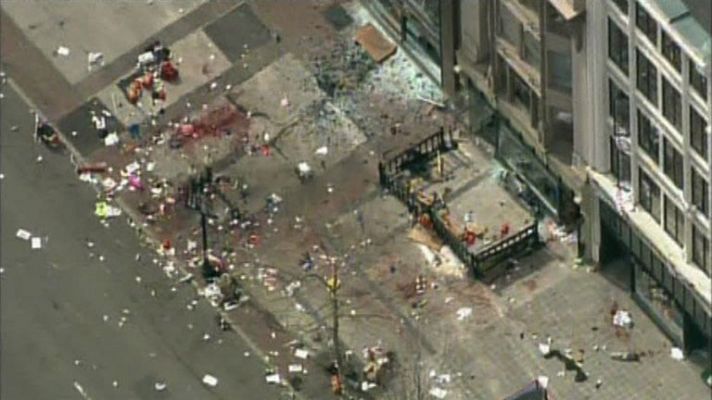 Varias explosiones en la maratón de Boston causan al menos dos muertes y noventa heridos