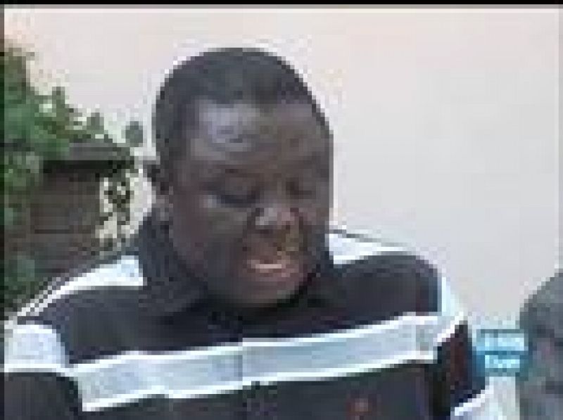 El líder de la oposición de Zimbabue, Morgan Tsvangirai, se reitra de las elecciones (22/06/08).