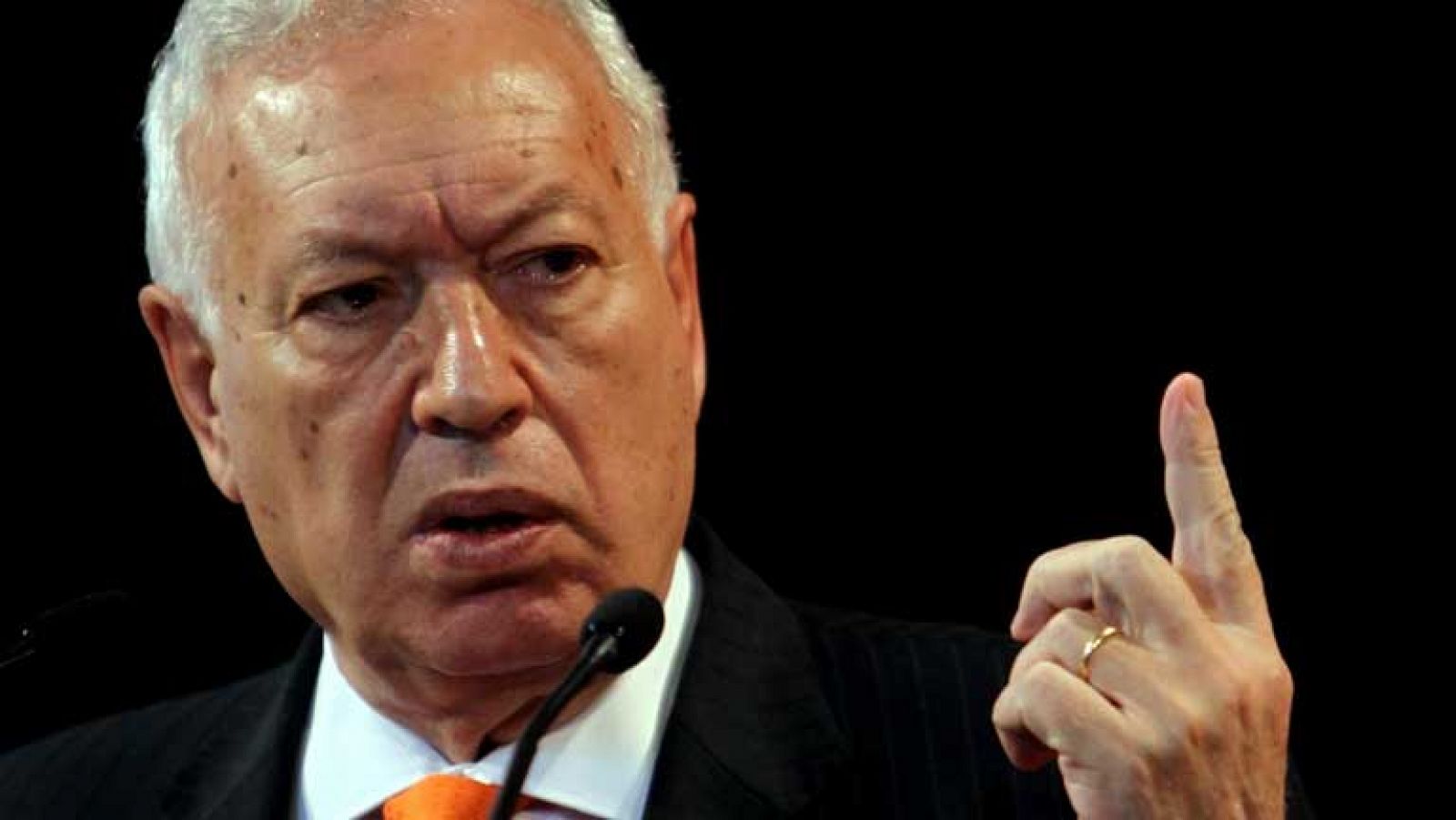 El embajador de Venezuela en España regresa a Caracas