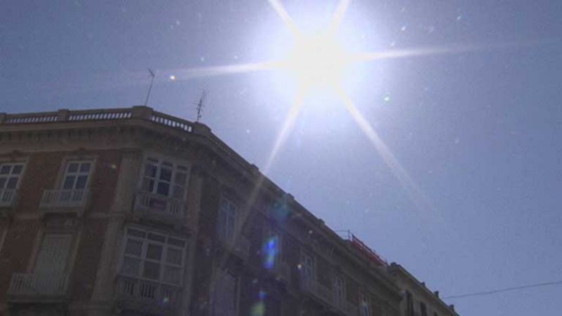 Temperaturas en ascenso y viento fuerte en el Estrecho y  Canarias