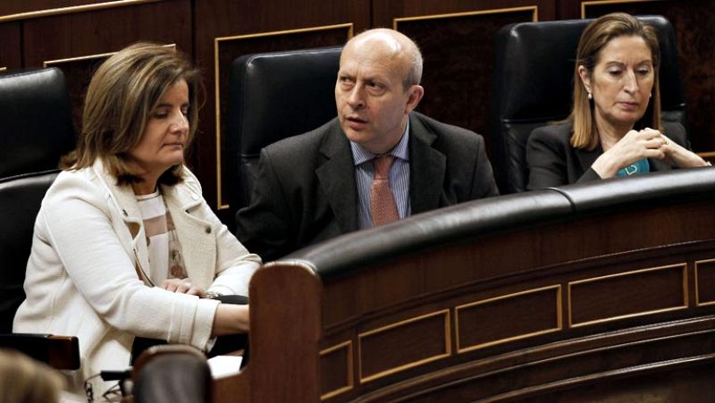 Báñez: la salida de jóvenes de España "se llama movilidad exterior"