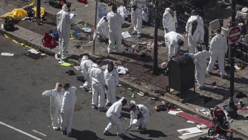 El FBI busca pistas sobre la autoría del atentado en Boston