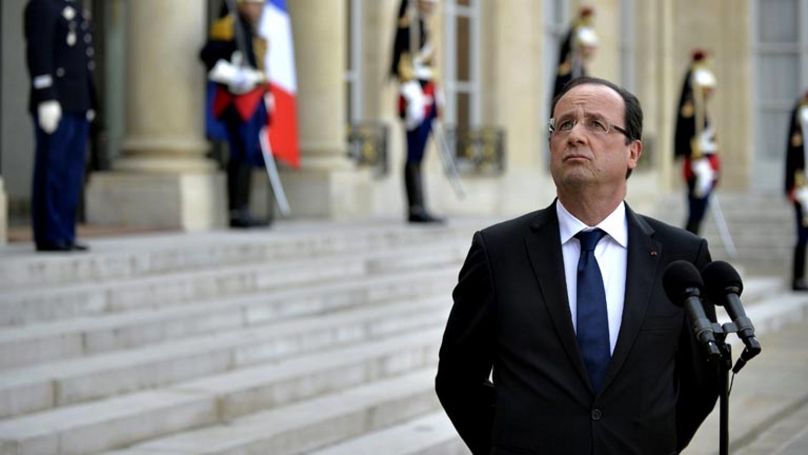 Francia confirma ajustes de 30.000 millones de euros para este año y 20.000 para 2014