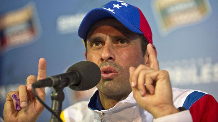 Telediario 1 - El equipo de Capriles pide al Consejo Electoral el recuento voto a voto