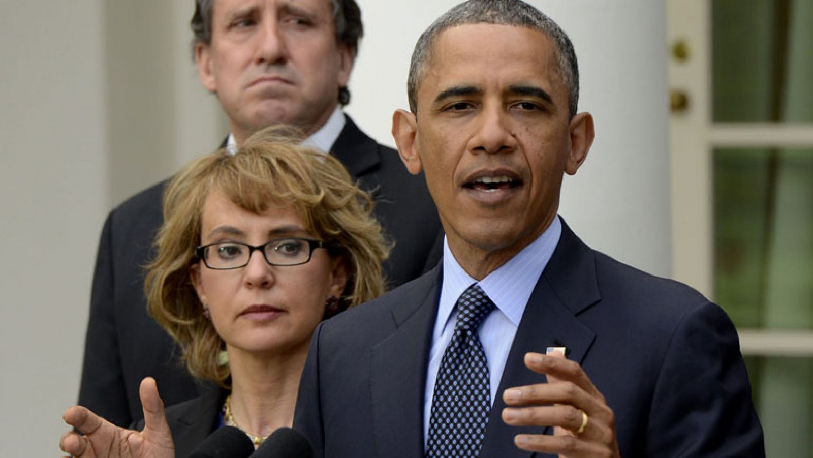 Telediario 1: Obama sobre la ley: "Ha sido un día vergonzoso para Washington" | RTVE Play