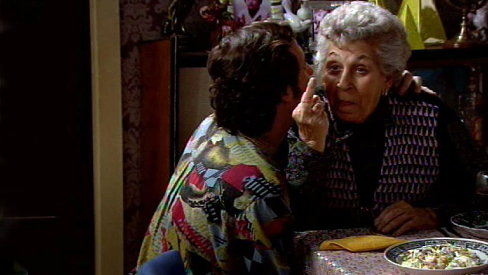 Cuéntame cómo pasó - ¡Menuda suegra le ha tocado a Paquita! (Capítulo 248) | Ver