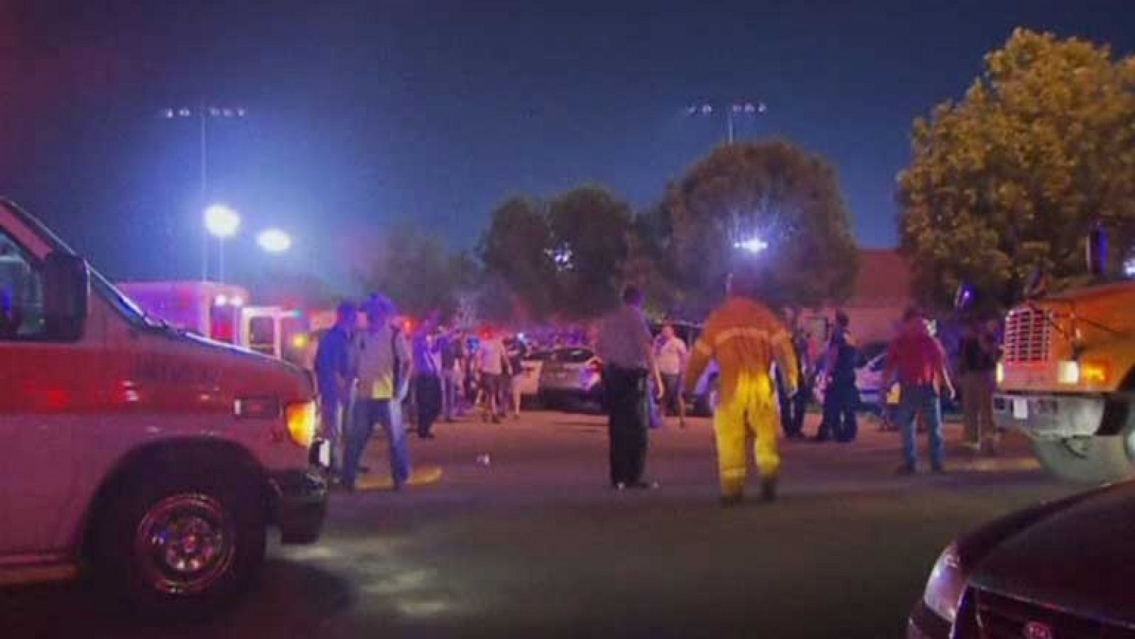 Un escenario caótico hace que evacuen a casi la mitad del pueblo después de la explosión en Texas