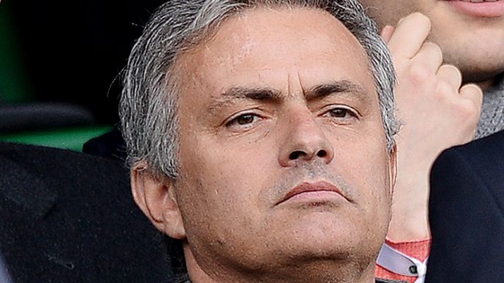 Telediario 1 - El futuro de Mou, en el aire