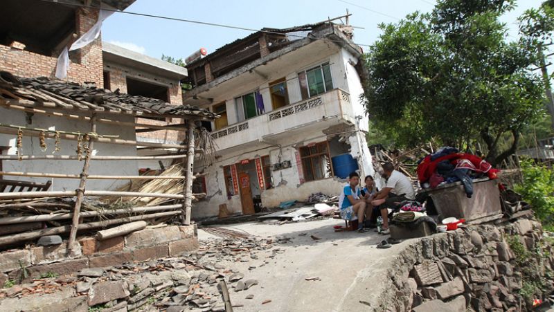Más de un centenar de muertos en un seísmo de magnitud 7 en el centro de China