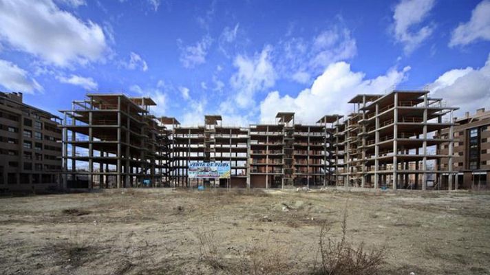 Los desayunos - Dos economistas alemanes piden a Merkel que exija un impuesto a los ricos de los países del sur