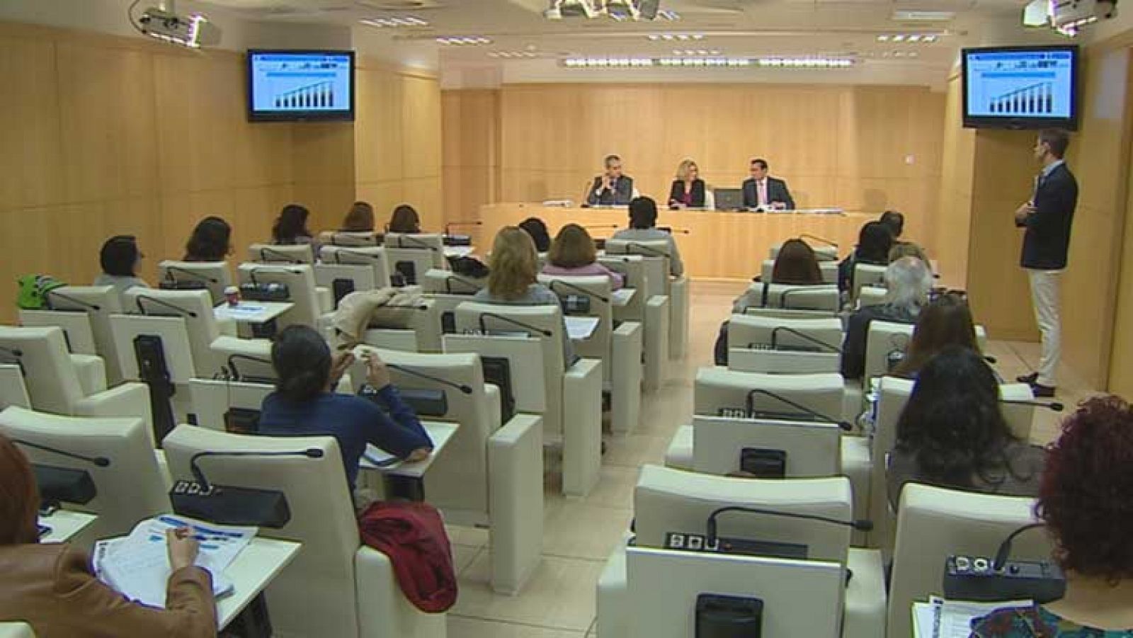 Informativo de Madrid: La Comunidad de Madrid en 4' - 22/04/13 | RTVE Play