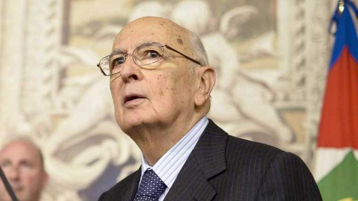Telediario 1 - Napolitano asume la presidencia