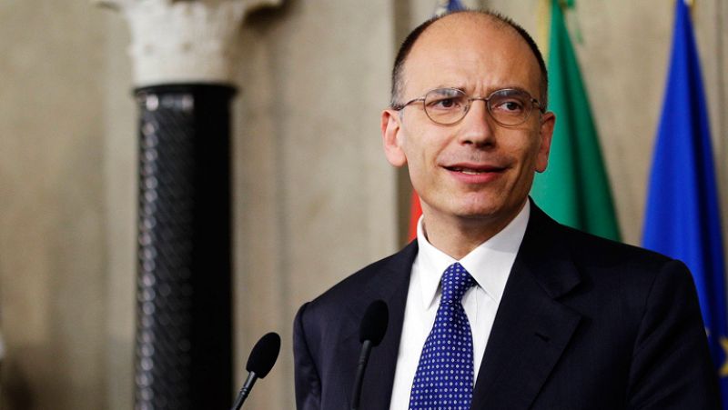 Napolitano encarga a Letta la formación del gobierno