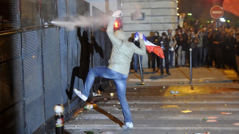 Diez detenidos en Francia por las violentas protestas de anoche