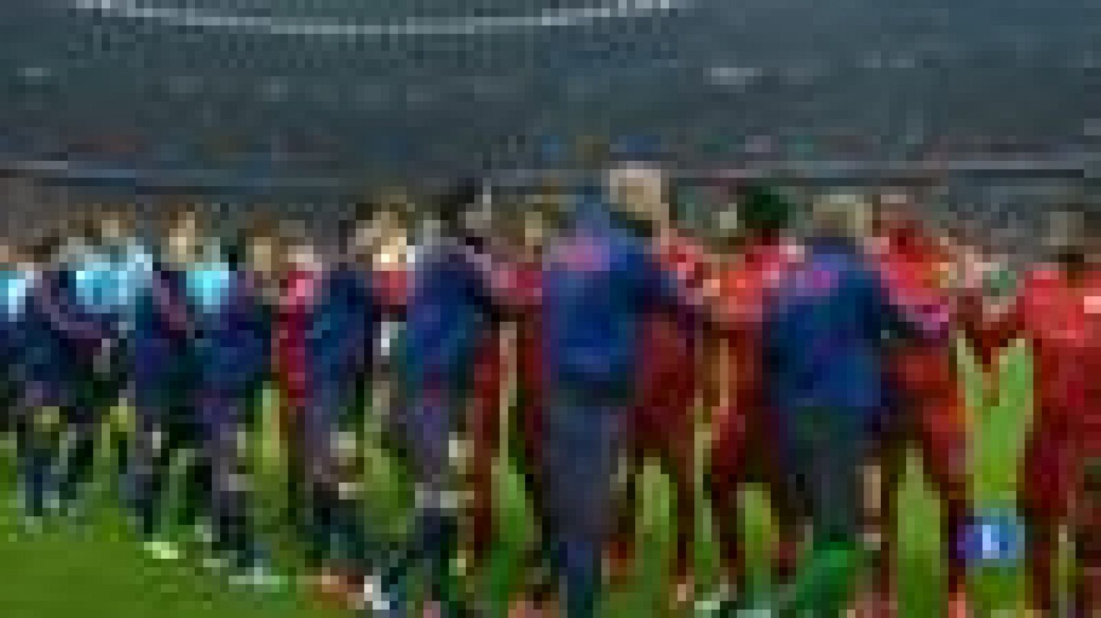 Telediario 1: El gigante Bayern se comió al débil Barça | RTVE Play