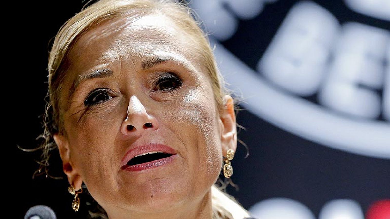 La delegada del Gobierno en Madrid, Cristina Cifuentes, ha señalado, en relación a la convocatoria del 'Asedio al Congreso', que existen manuales donde se enseña a los manifestantes cómo quemar la ropa de los agentes de la policía que intervienen en las manifestaciones.