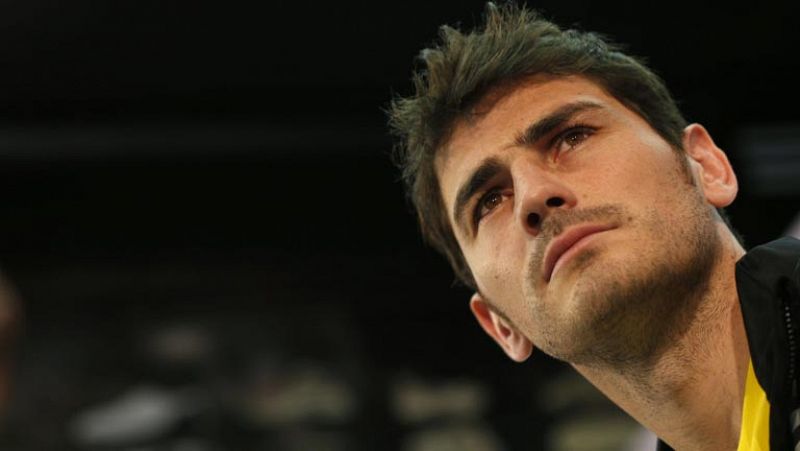 Casillas ejerce de capitán y anima a la remontada
