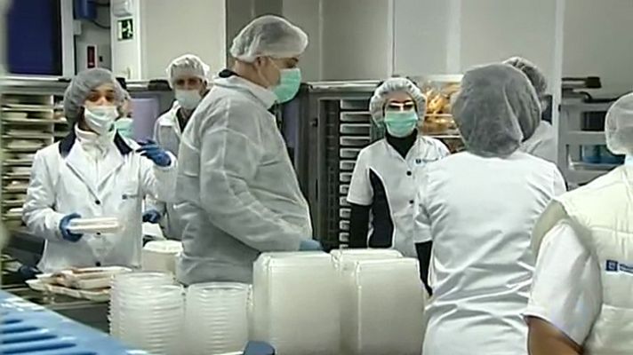 Telediario 1 - La Consejería de Sanidad abre un expediente a la empresa adjudicataria del catering del Hospital de Navarra