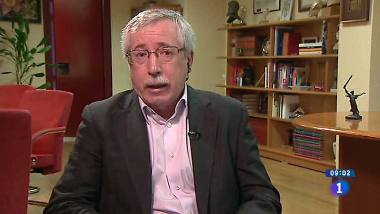 Los desayunos de TVE - Ignacio Fernández Toxo, secretario general de Comisiones Obreras, y Ana Abril, directora de Desarrollo Social e Institucional de Cáritas - Ver ahora