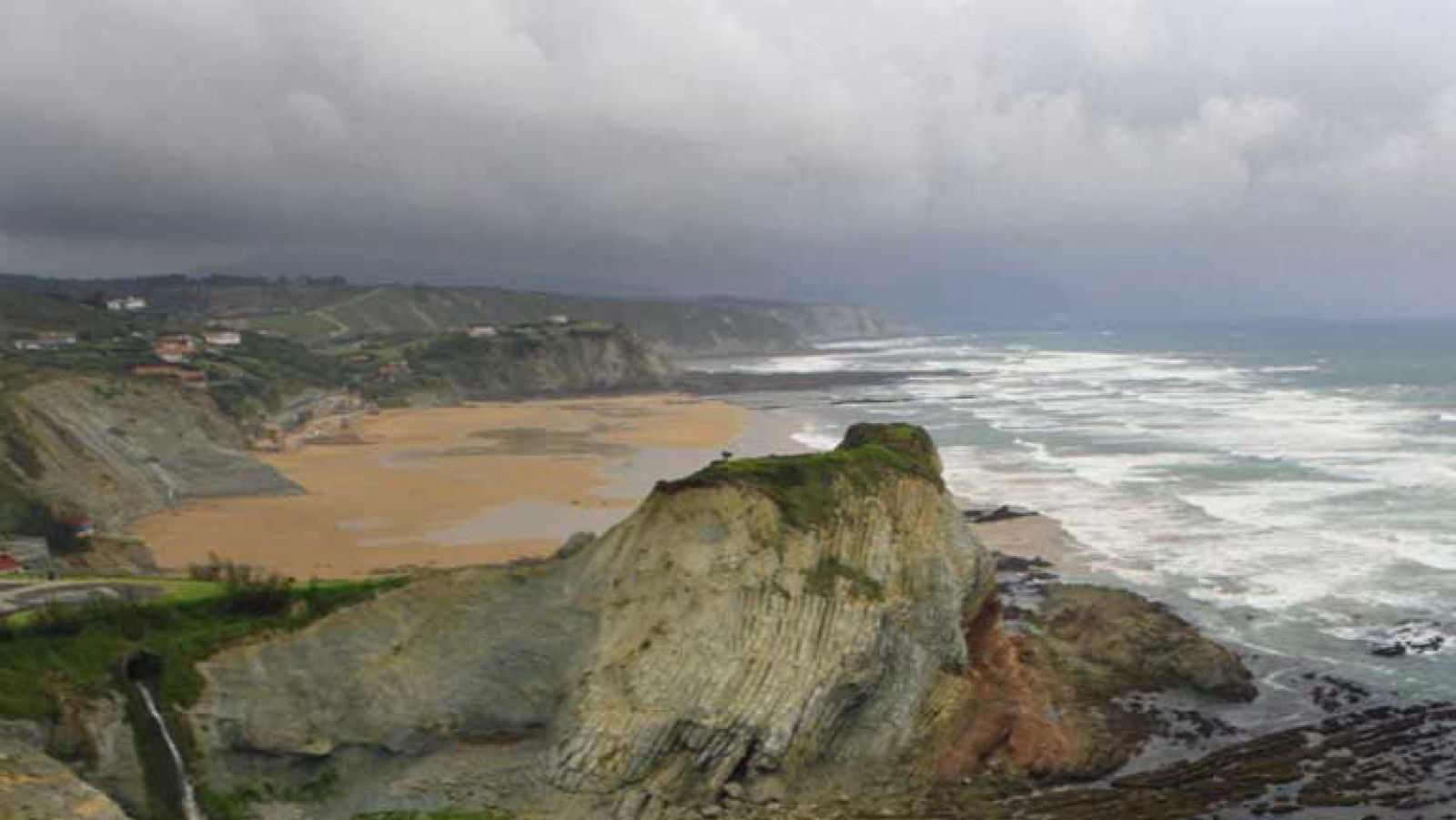 Viento moderado con intervalos de fuerte en El Estrecho y litoral de Andalucía
