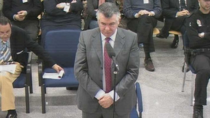 Telediario 1 - Roca reconoce que transfirió dinero a una sociedad ficticia