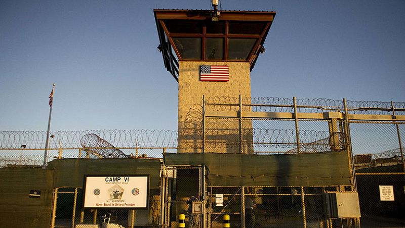  EE.UU. reconoce que al menos100 presos están en huelga de hambre