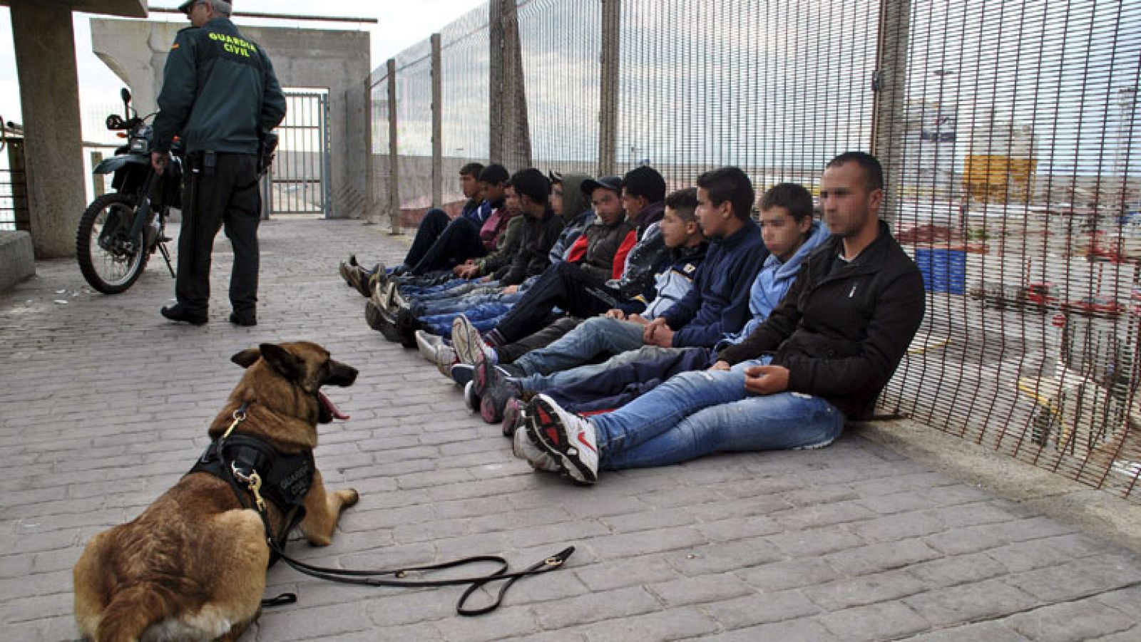 El Gobierno refuerza la seguridad en las vallas de Ceuta y Melilla | Ver