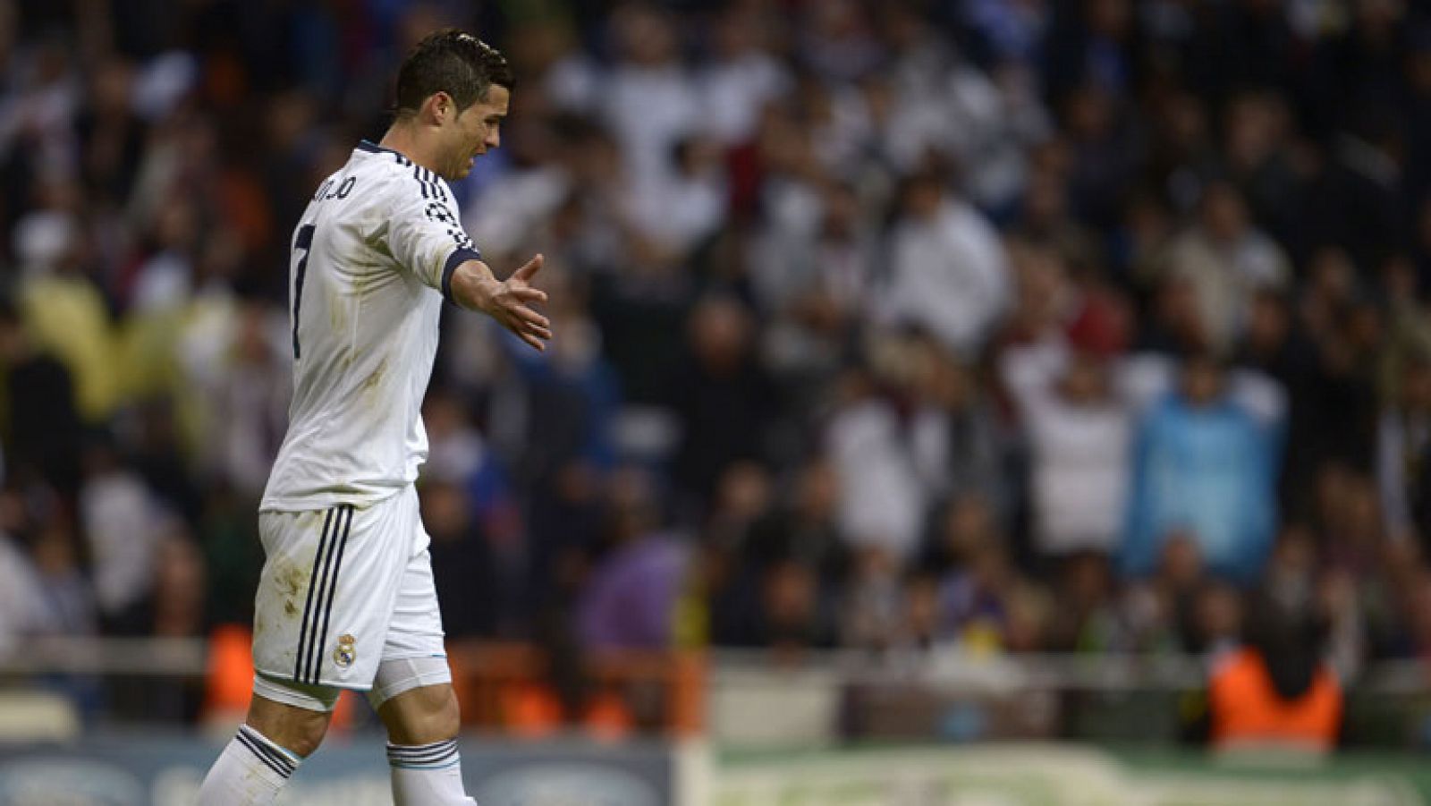 Sin programa: Ronaldo dispara alto desde el punto de penalti | RTVE Play