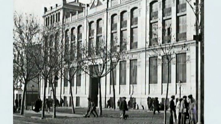 El edificio que alberga la Casa Encendida cumple cien años