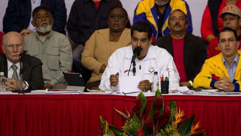  Nicolás Maduro insta a García-Margallo a "sacar sus narices de Venezuela" 