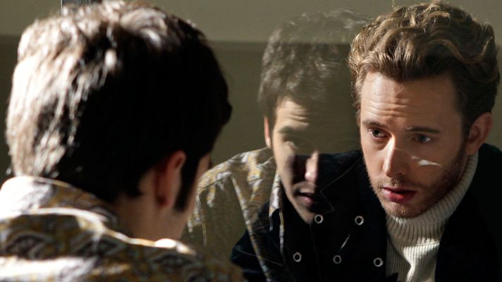 Cuéntame cómo pasó - Toni, abogado de Carlos