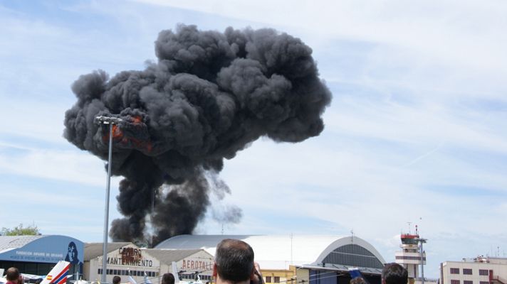 Telediario 1 - Se estrella una avioneta deportiva en el aeródromo madrileño de Cuatro Vientos