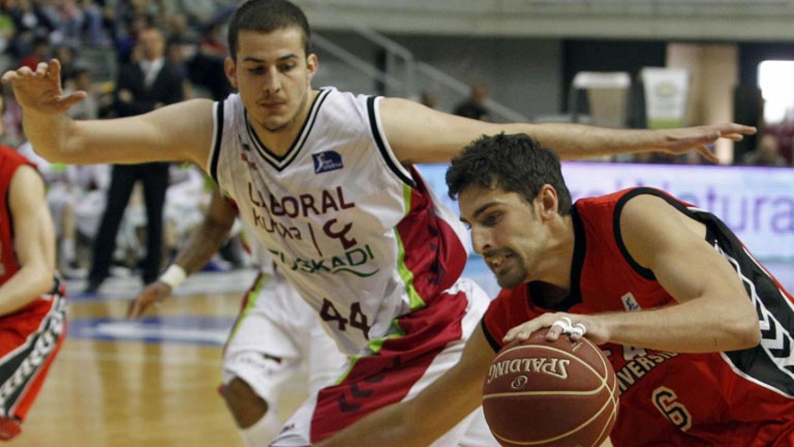 Baloncesto en RTVE: UCAM Murcia 95-98 Laboral Kutxa | RTVE Play