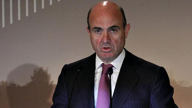 Guindos insiste en que las reformas son la base de la recuperación y destaca que cualquier mejora del PIB irá a bajar déficit