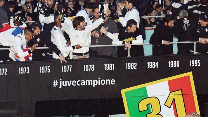 Juventus y Galatasaray celebran sus títulos de Liga