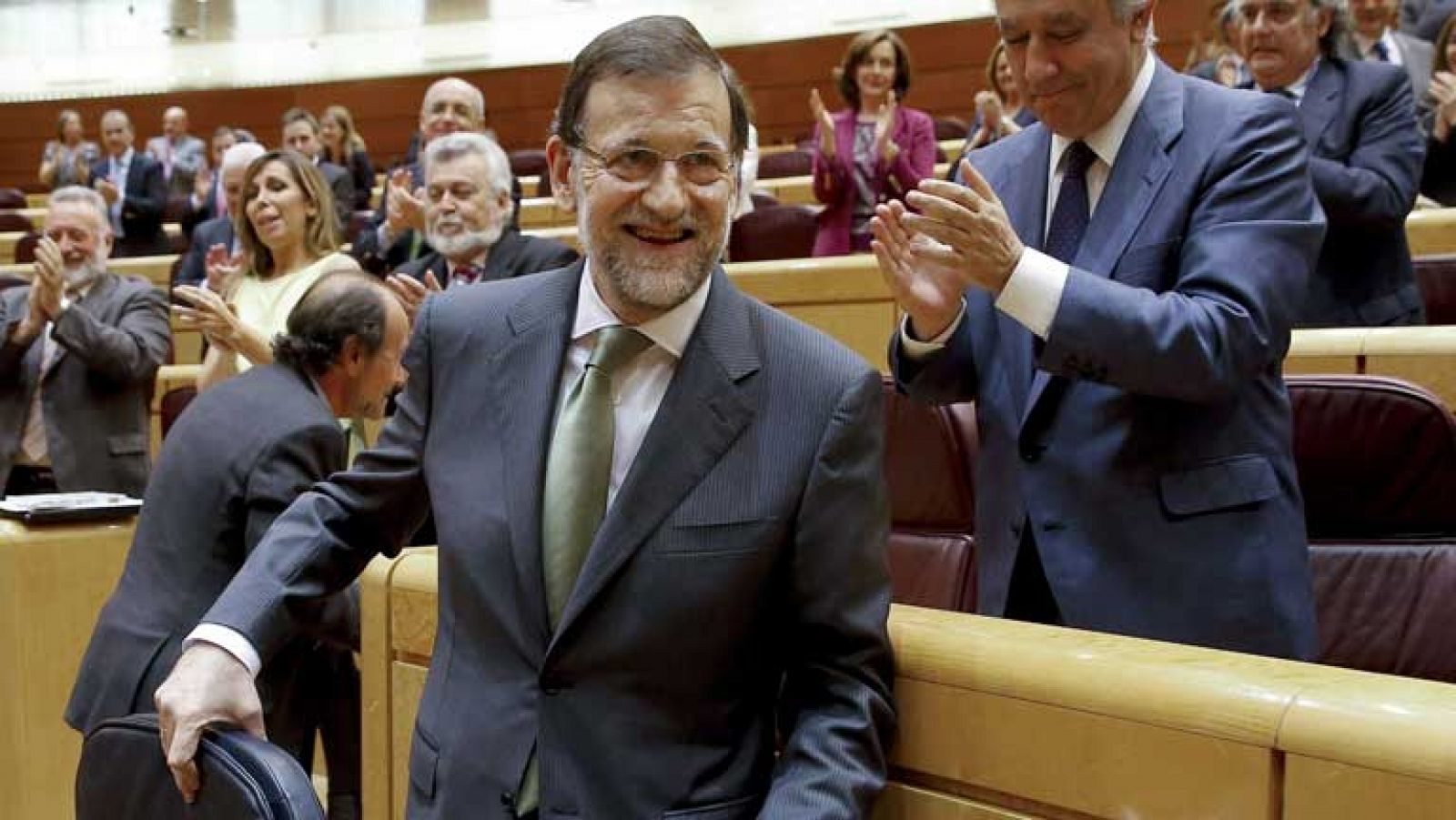 La tarde en 24h: Rajoy afirma que sus previsiones económicas son "realistas" | RTVE Play