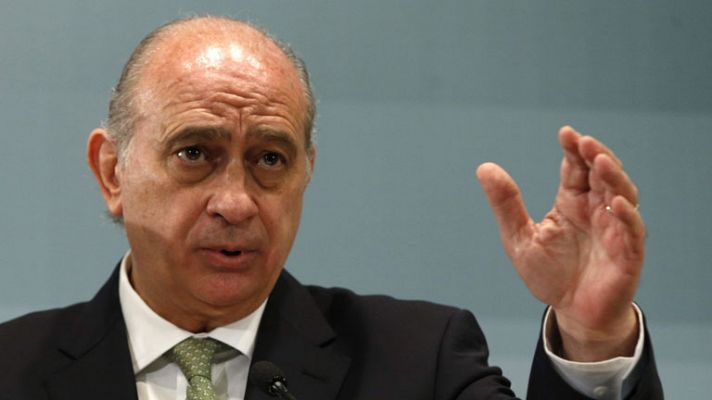 Telediario 1 - El ministro del Interior rectifica