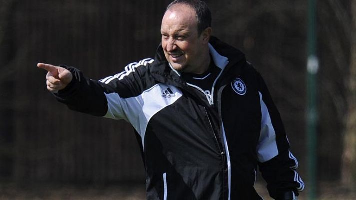 Rafa Benítez ve a Mourinho en el Chelsea