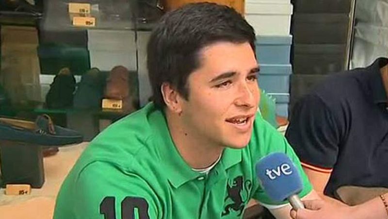 El Real Madrid recibe al Málaga en el Santiago Bernabéu. Será muy interesante ver cómo se expresa la afición blanca después de lo que ha pasado en los ultimos días. Algunos aficionados lo han hecho ya ante las cámaras de TVE.