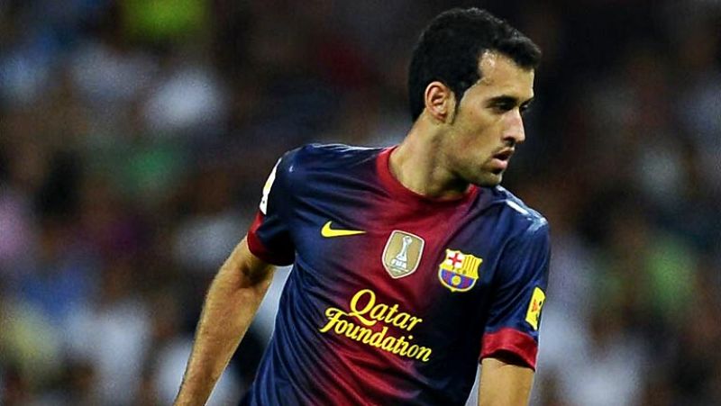 El azulgrana Sergio Busquets ha ironizado este miércoles al afirmar: "no sabía que Mourinho era el único de este mundo que puede hablar de todo", en referencia a las críticas del técnico portugués a Andrés Iniesta, porque dijo no entender el trato qu