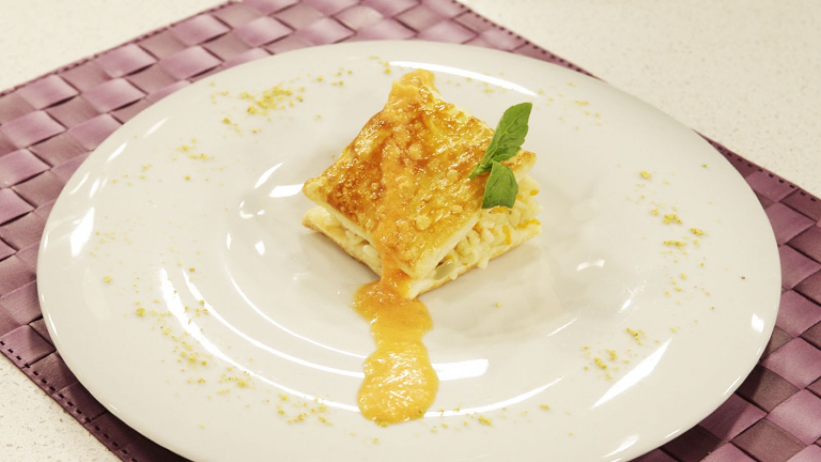 Saber cocinar - Arroz cremoso sobre zócalo de hojaldre